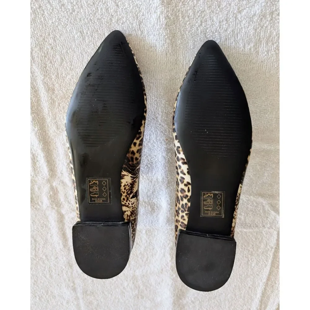 Zabella Rue Leo Flats 8.5 Leopard Cheetah Animal Print Pointed Toe Shoes